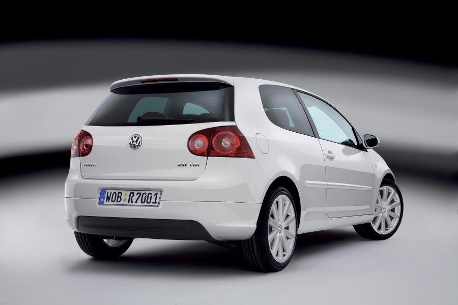  Volkswagen Golf 2004 года  (фото 56 из 170)